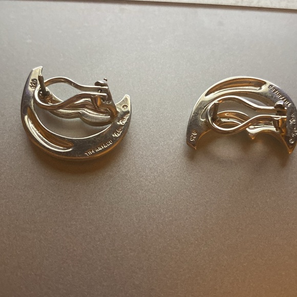 Tiffany&Co. Elsa  Peretti 💯 Authentic Sterling Silver Crescent Moon Earrings - Picture 7 of 9